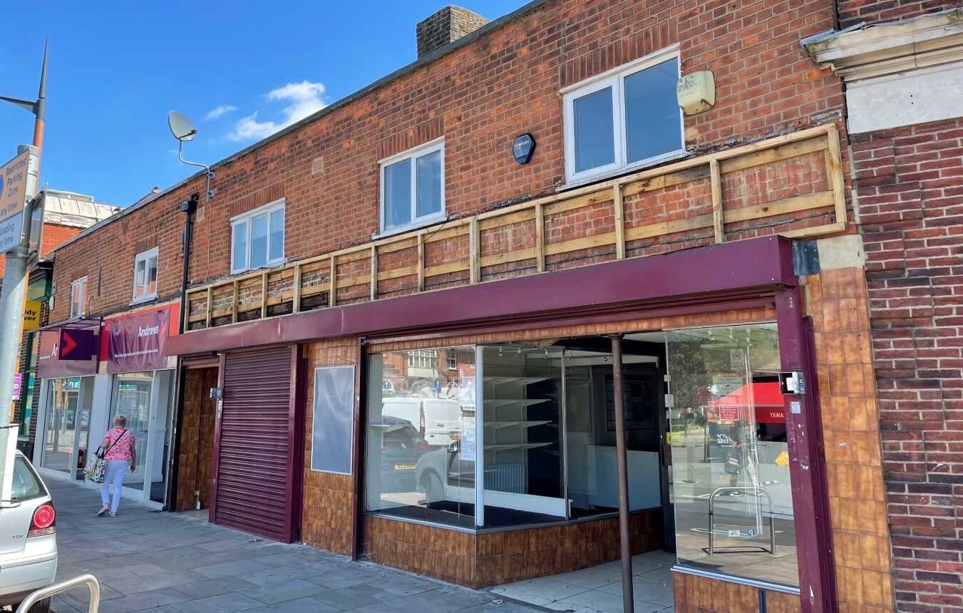 9-11 Upper Green E, Mitcham for sale Primary Photo- Image 1 of 1