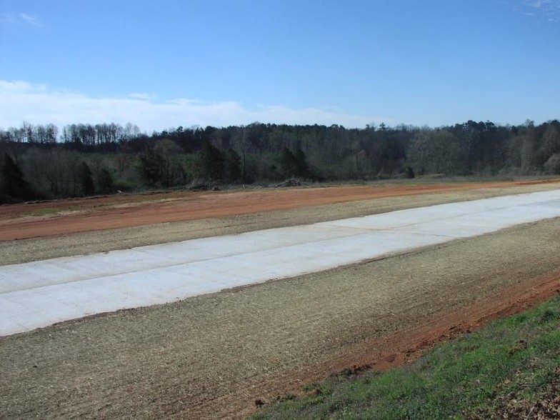 Broad Riv, Lavonia, GA for sale - Primary Photo - Image 1 of 9