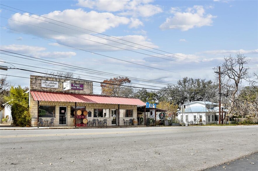 213 Nugent Ave, Johnson City, TX for sale - Building Photo - Image 2 of 33