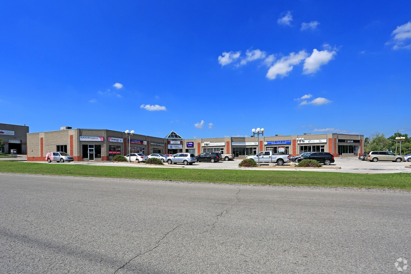 250 Bayview Dr, Barrie L4N 4Y8 UK