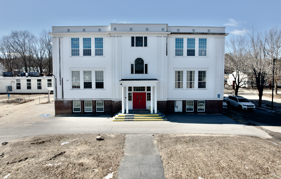 85 Pleasant St, Oxford, ME for sale - Primary Photo - Image 1 of 6