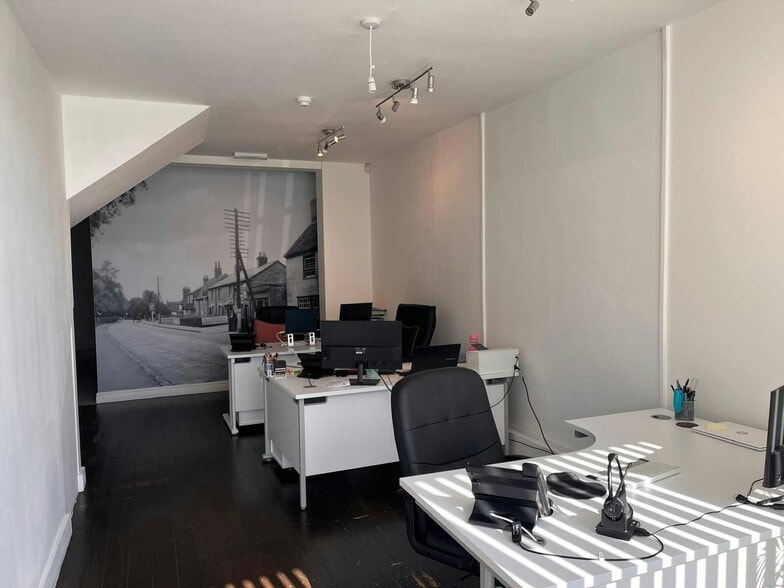 10A Weston Rd, Aylesbury for sale - Building Photo - Image 3 of 12