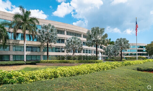 More details for 2255 Glades Rd, Boca Raton, FL - Office for Rent