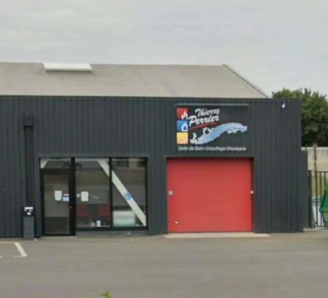 Location Local d'activités 200 m²