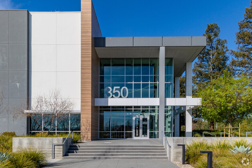 350 W Trimble Rd, San Jose, CA for rent - Building Photo - Image 1 of 10