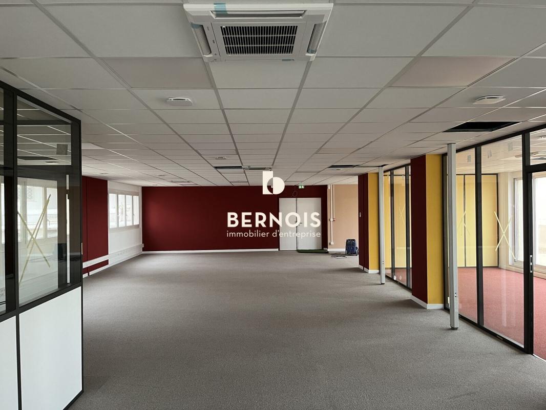 Office in Toulon to rent Interior Photo- Image 1 of 7