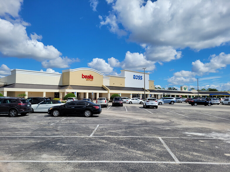 3205-3235 S John Young Pky, Kissimmee, FL for rent - Building Photo - Image 1 of 5