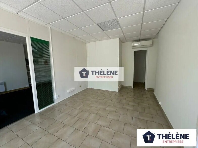 Retail in Montpellier to rent - Building Photo - Image 2 of 19