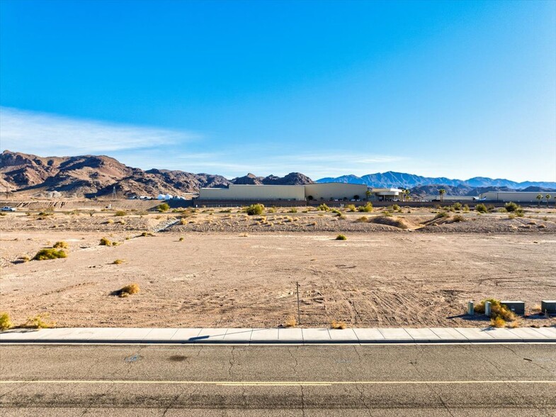 6545 Showplace Ave, Lake Havasu City, AZ for sale - Primary Photo - Image 1 of 15