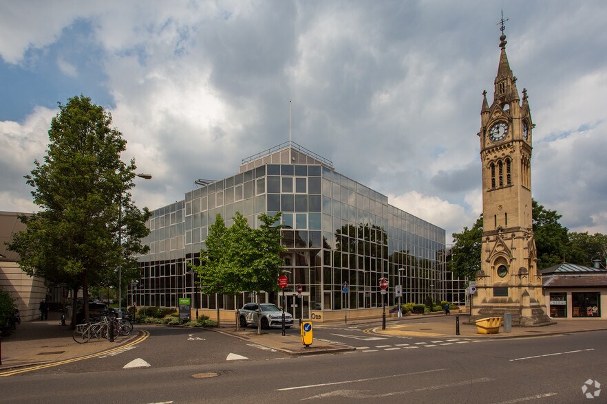 1 The Crescent, Surbiton to rent - Building Photo - Image 3 of 9