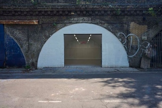 Ridgeway Rd, London to rent Building Photo- Image 1 of 6