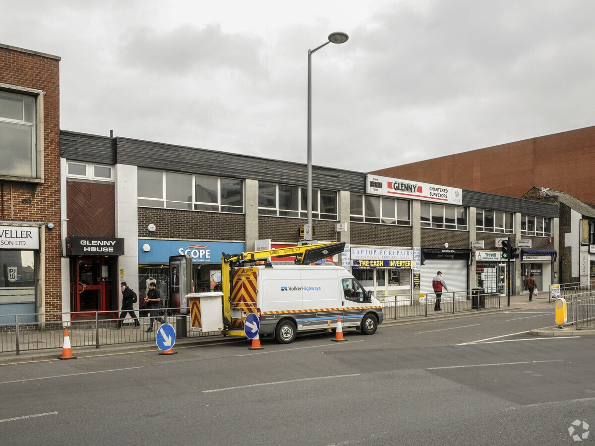 4856 Longbridge Rd, Barking IG11 8RT