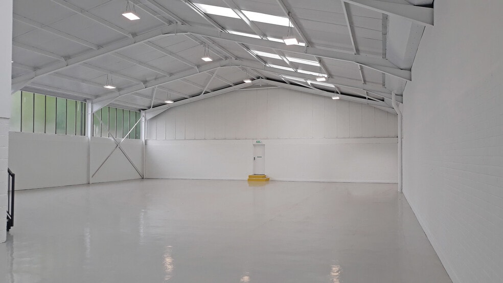 Earl Rd, Wilmslow to rent - Building Photo - Image 3 of 5