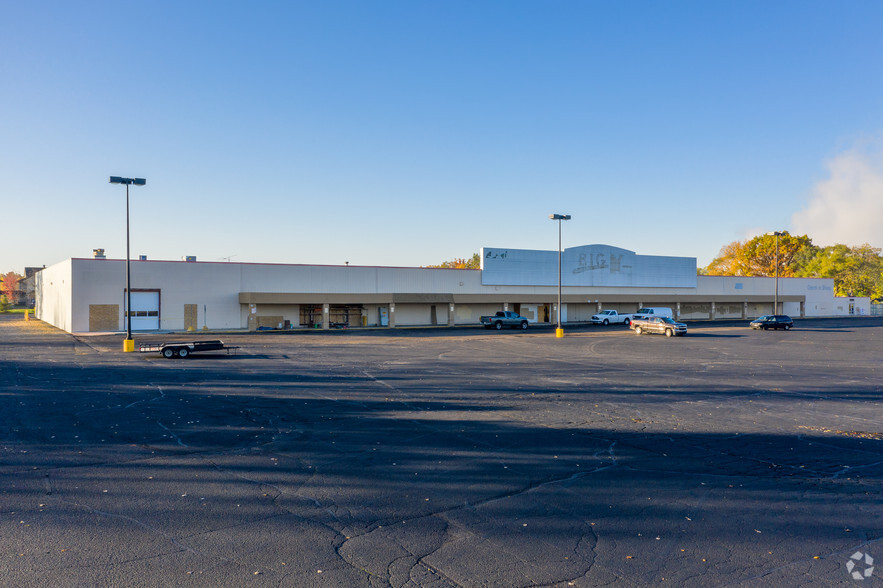 3001 E Michigan Ave, Jackson, MI for sale - Building Photo - Image 1 of 1