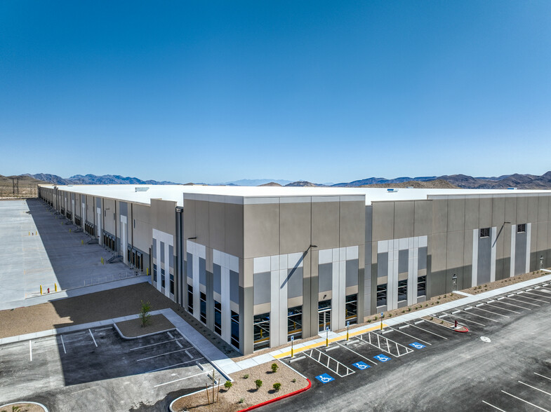 North Vegas Logistics Center, Las Vegas, NV for rent - Building Photo - Image 2 of 3