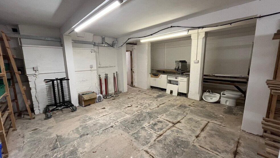 59 Willes Rd, Leamington Spa to rent - Building Photo - Image 3 of 12