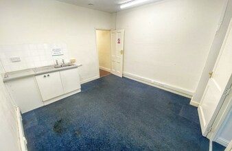 27 Broadway, Peterborough to rent Interior Photo- Image 2 of 5