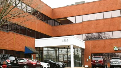 8507 Oxon Hill Rd, Oxon Hill, MD for rent Building Photo- Image 1 of 2