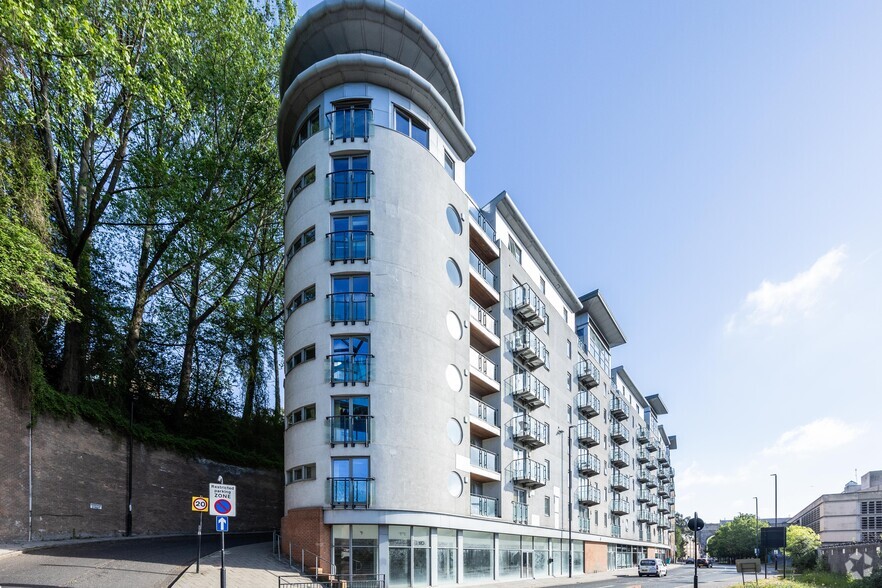 Retail in Newcastle Upon Tyne for sale - Primary Photo - Image 1 of 2