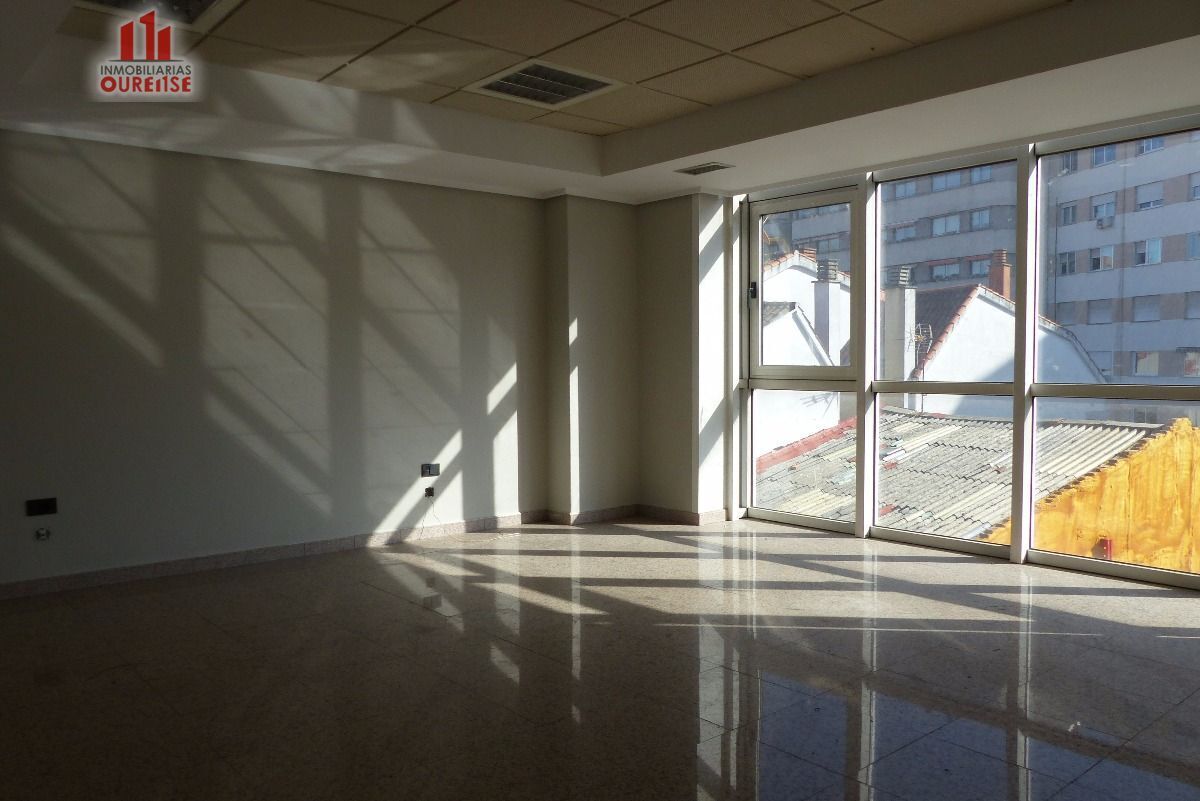 Office in Ourense, Orense to rent Building Photo- Image 1 of 13