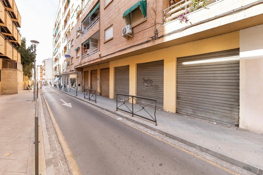 Calle Polo y Caña, 13, Granada, Granada for sale - Building Photo - Image 2 of 16