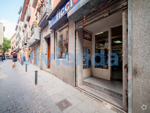 Retail in Madrid, MAD for rent Interior Photo- Image 2 of 14