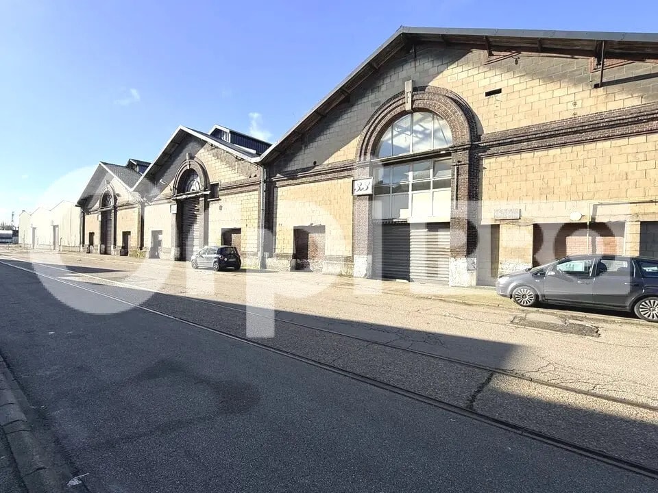 Location Entrepôt 3 486 m² - Photo 1