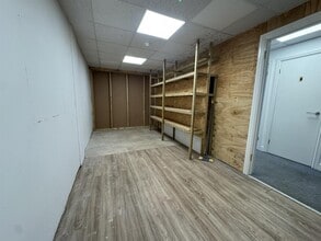 Sea Rd N, Bridport to rent Interior Photo- Image 1 of 4