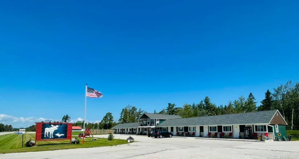 16086 US Highway 2, Cooks, MI for sale - Building Photo - Image 1 of 1