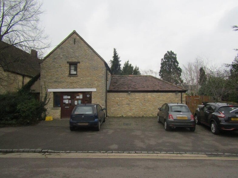 Coker Close, Bicester for sale - Building Photo - Image 3 of 3