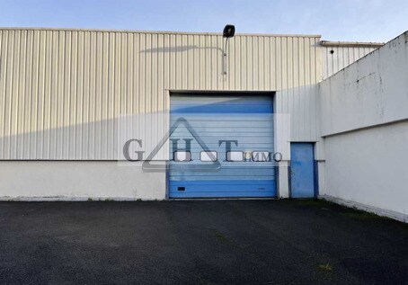 Industrial in Creil for sale Building Photo- Image 1 of 7