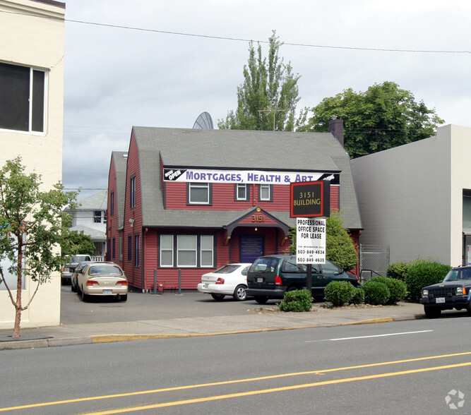 3151 NE Sandy Blvd, Portland, OR for rent - Building Photo - Image 3 of 9