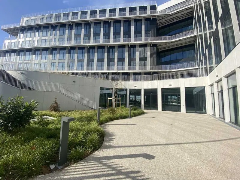 Office in Bobigny to rent Building Photo- Image 1 of 48