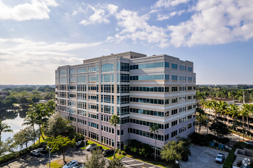 900 S Pine Island Rd, Plantation, FL for sale - Primary Photo - Image 1 of 1