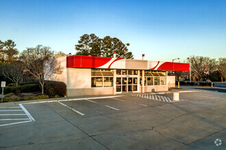 100 S Polk St, Pineville, NC for sale Primary Photo- Image 1 of 11