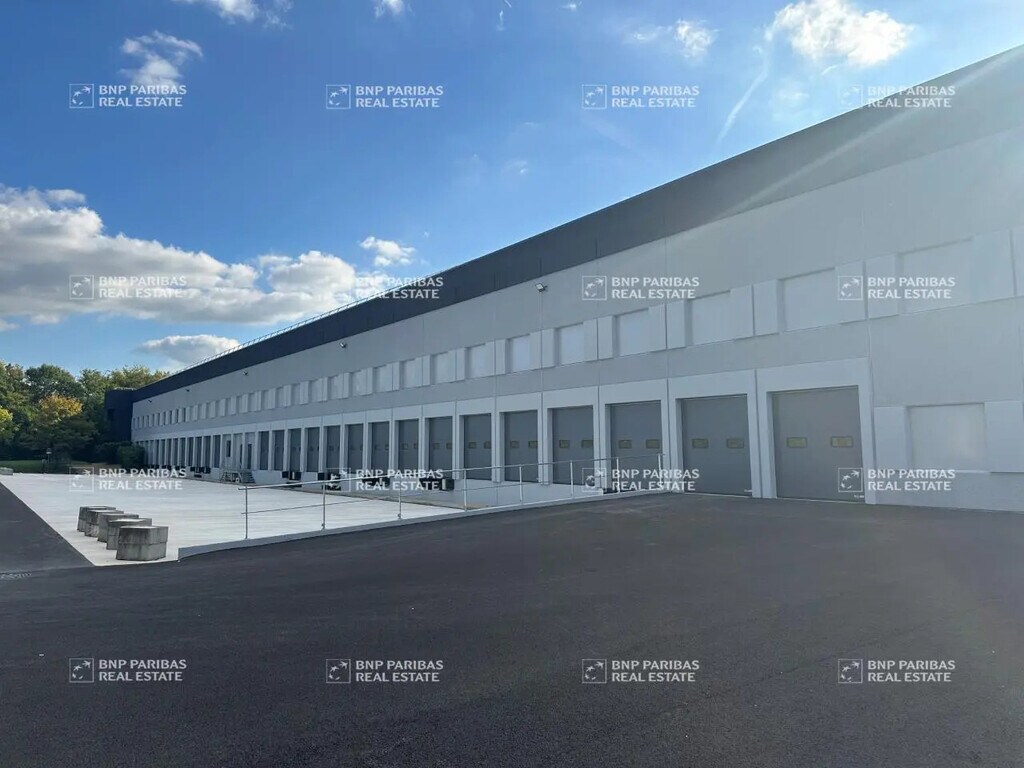 Location Entrepôt logistique 8 018 m² - Photo 1