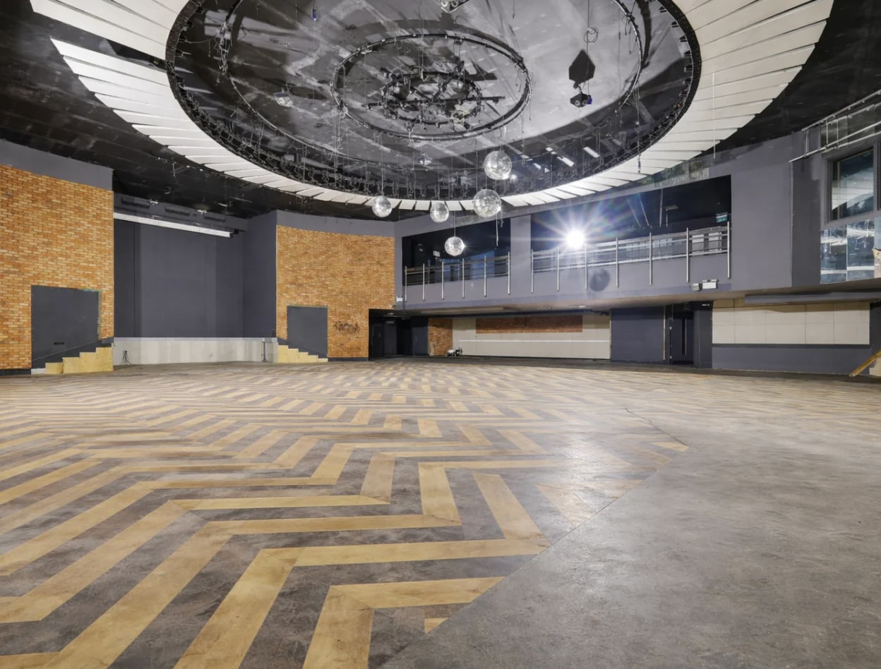 125-127 High St, Watford to rent Interior Photo- Image 1 of 4