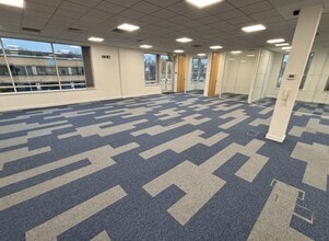 Brants Bridge, Bracknell to rent Interior Photo- Image 2 of 5