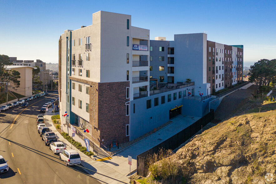 4619 Brunswick St, Daly City, CA for rent - Building Photo - Image 3 of 16