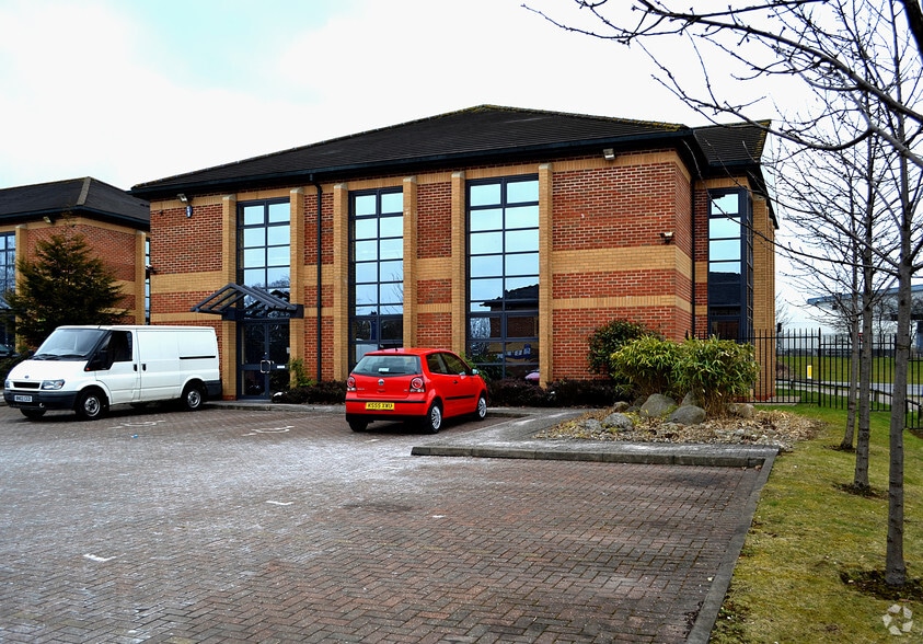 Boarden Clos, Northampton for sale - Primary Photo - Image 1 of 1