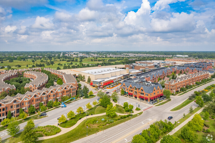 1820-2041 Tower Dr, Glenview, IL for rent - Aerial - Image 3 of 55