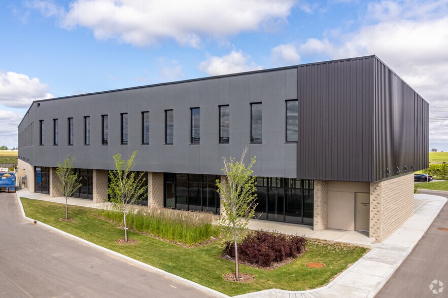 232 Parsons Rd SW, Edmonton, AB for sale - Primary Photo - Image 1 of 1