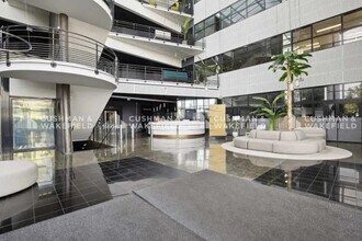 1 Rue Arnold Schoenberg, Guyancourt to rent Building Photo- Image 2 of 9