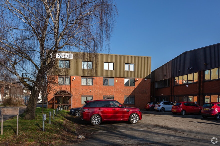 Kepler, Tamworth to rent - Building Photo - Image 3 of 5