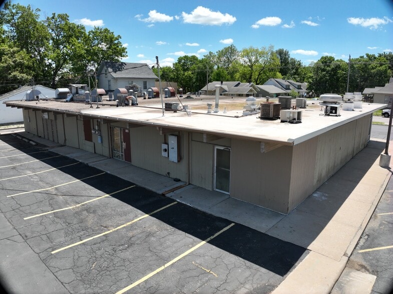 Turnkey Cash Flow With Upside Potential portfolio of 2 properties for sale on LoopNet.co.uk - Matterport Community - Image 3 of 33