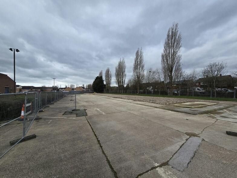 Thornes Moor Rd, Wakefield to rent - Building Photo - Image 3 of 13
