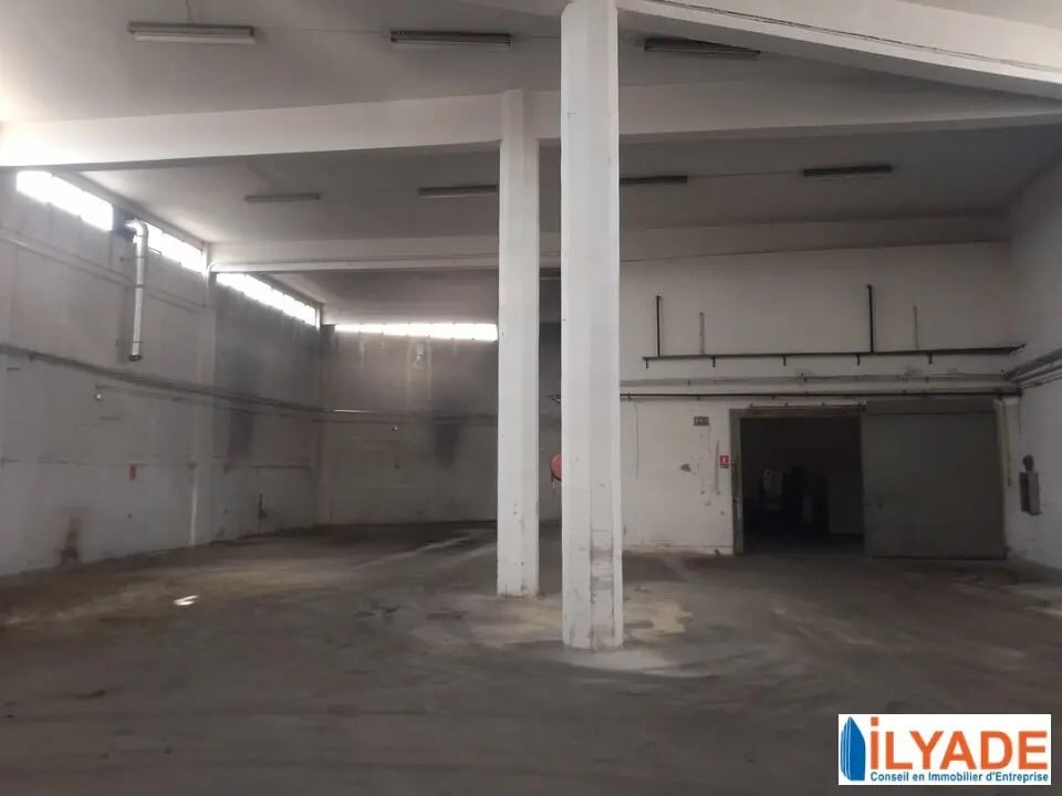 Light Industrial in Marseille to rent Building Photo- Image 1 of 6