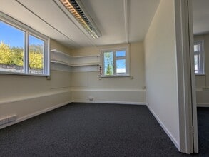 Loseley Park, Guildford to rent Interior Photo- Image 2 of 3