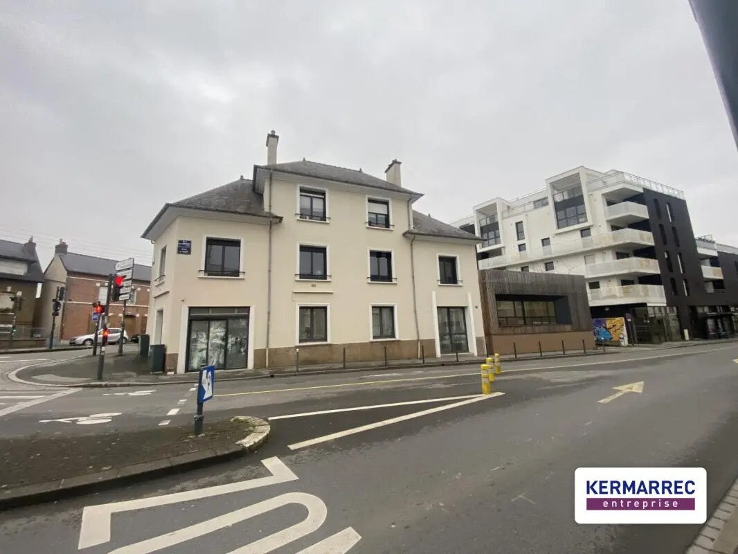 Office in Rennes for sale Building Photo- Image 1 of 6