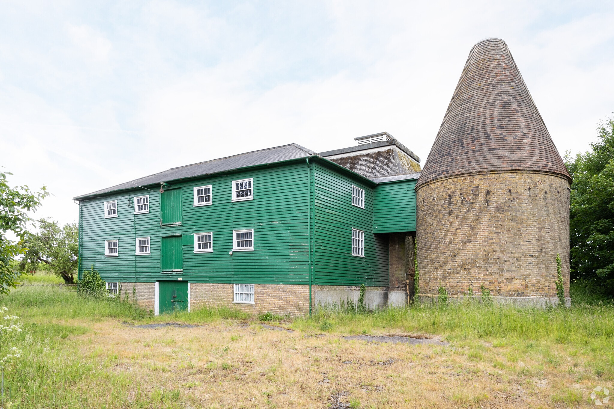 Ashford Rd, Faversham to rent Primary Photo- Image 1 of 5